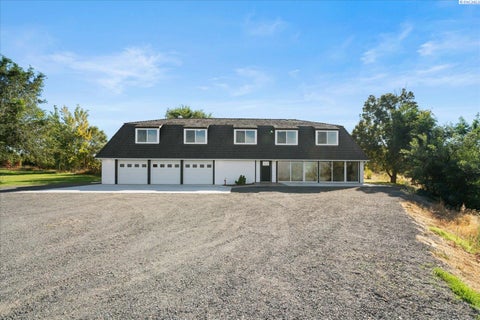 Photo of 33704 S Tamarack PR SE PR, Kennewick, WA 99337 (MLS # 297032)