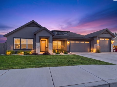 Photo of 3246 Quail Ridge Lp Loop, Richland, WA 99354 (MLS # 296483)