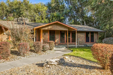 Photo of 815 S Anderson St, Kennewick, WA 99336 (MLS # 296540)