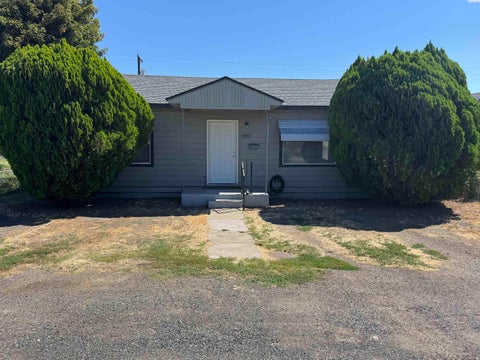 Photo of 4007 S 2nd Street, Union Gap, WA 98903 (MLS # 295883)