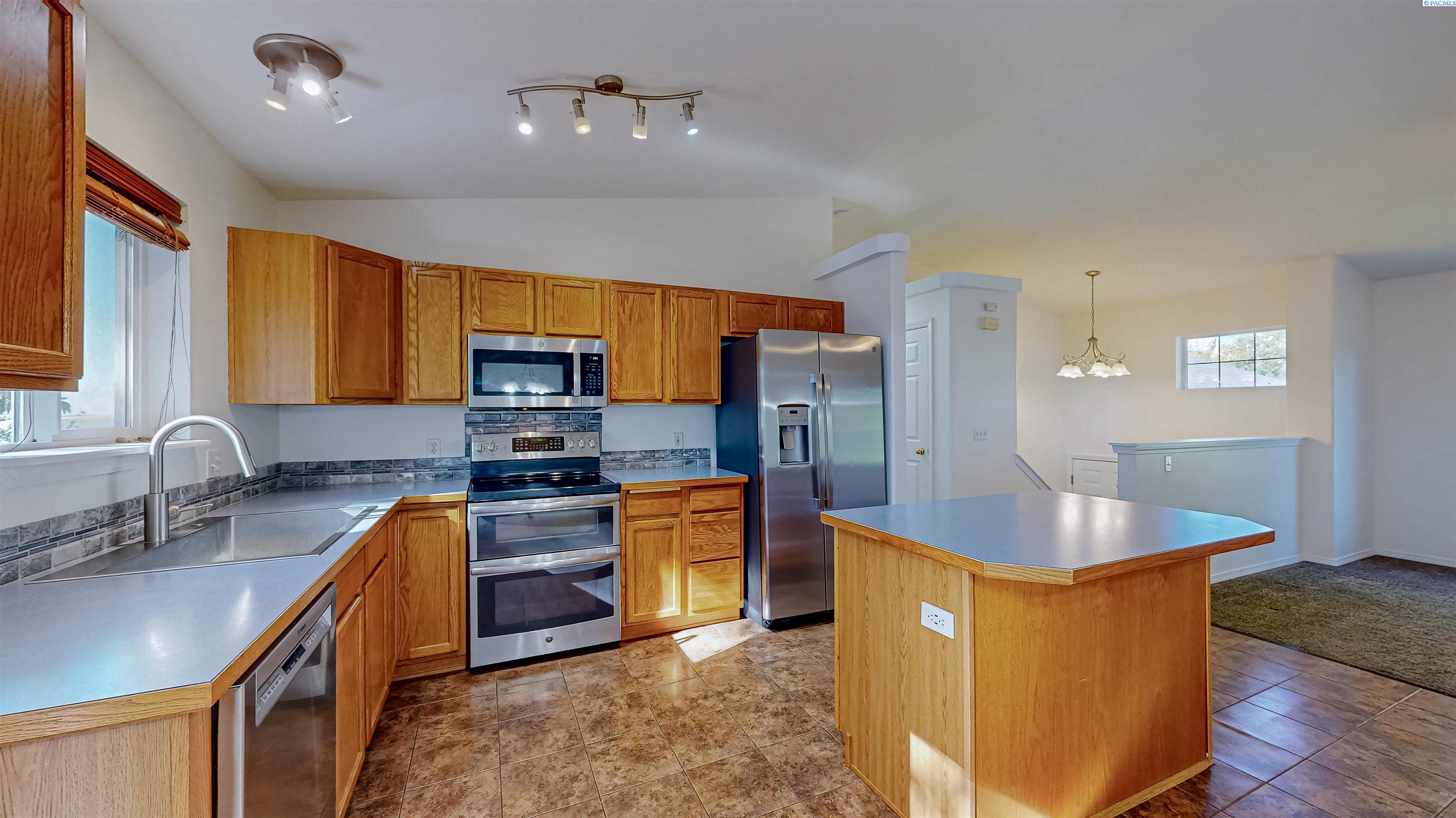 IDX 4 1965 NW Arcadia Dr.