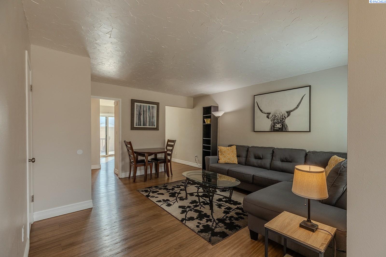IDX 1 600 SW Crestview St #15 15