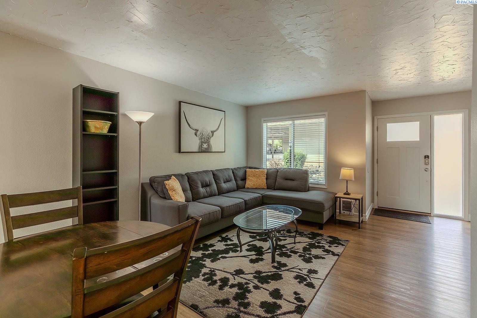 IDX 2 600 SW Crestview St #15 15