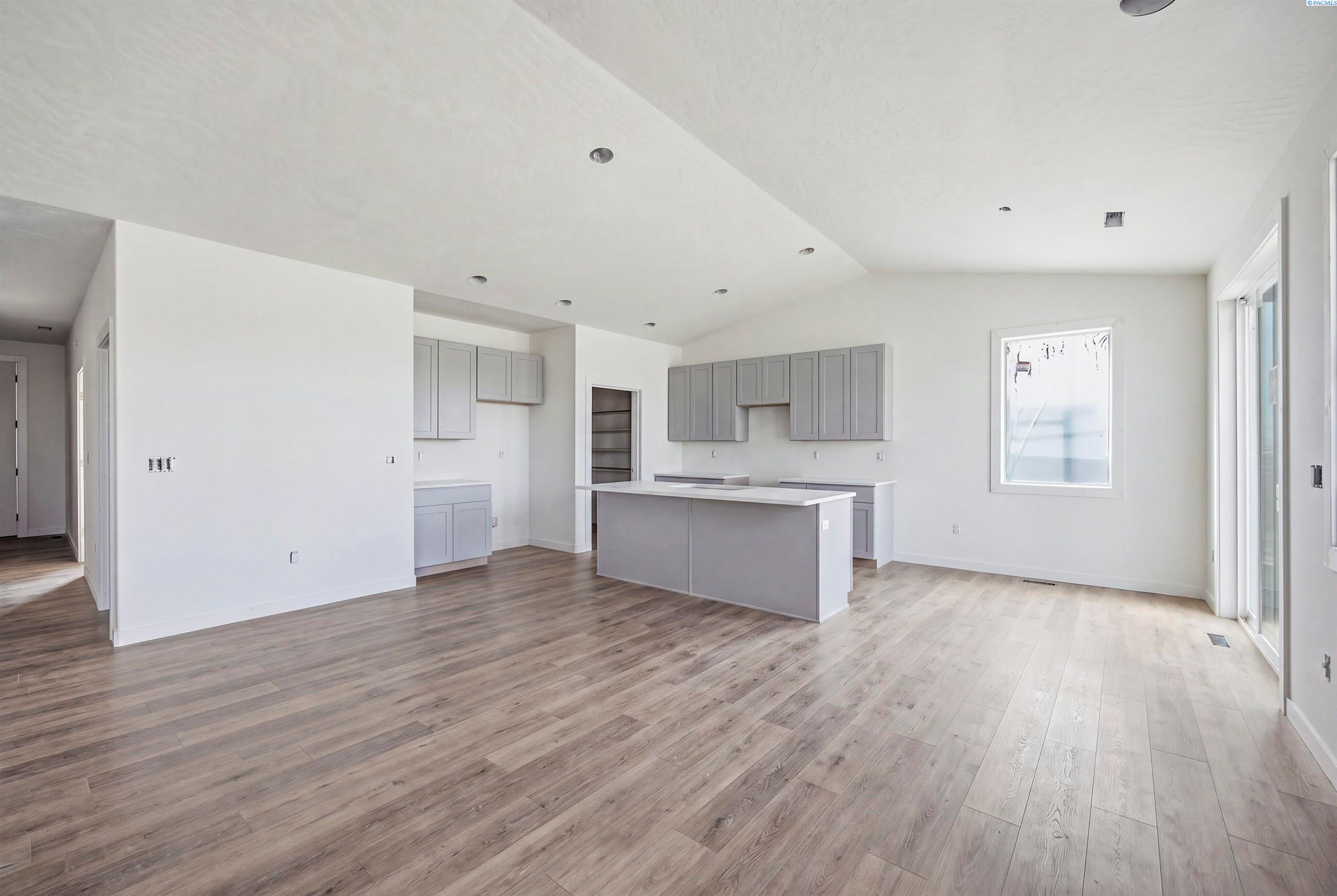 618 Eureka Ave
