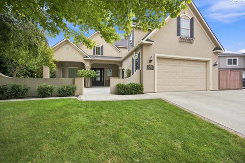 Photo of 298 Piper St, Richland, WA 99352 (MLS # 296251)