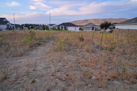 Photo of 2582 Morris Ave, Richland, WA (MLS # 296354)