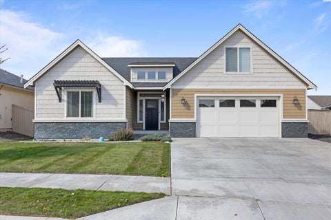 Photo of 1327 N Oklahoma Pl, Kennewick, WA 99336 (MLS # 296794)