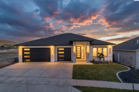 Photo of 3021 Whitesage Ave, Richland, WA 99352 (MLS # 293807)