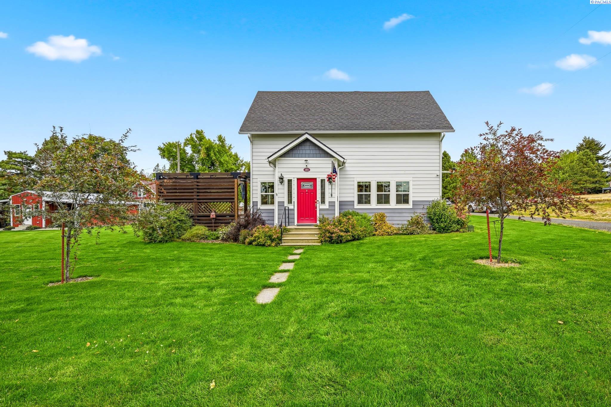 IDX 3 303 E Adams St.