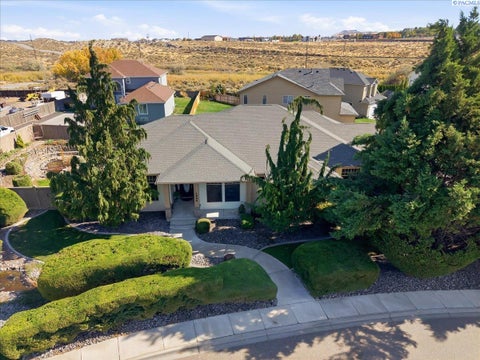 Photo of 2986 Bruce Lee Ln, Richland, WA 99352 (MLS # 297131)