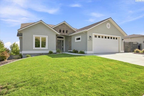 Photo of 2240 W 51st Ave, Kennewick, WA 99337 (MLS # 296269)