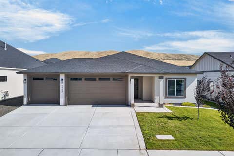 Photo of 3902 Barbera St, Richland, WA 99352 (MLS # 295491)