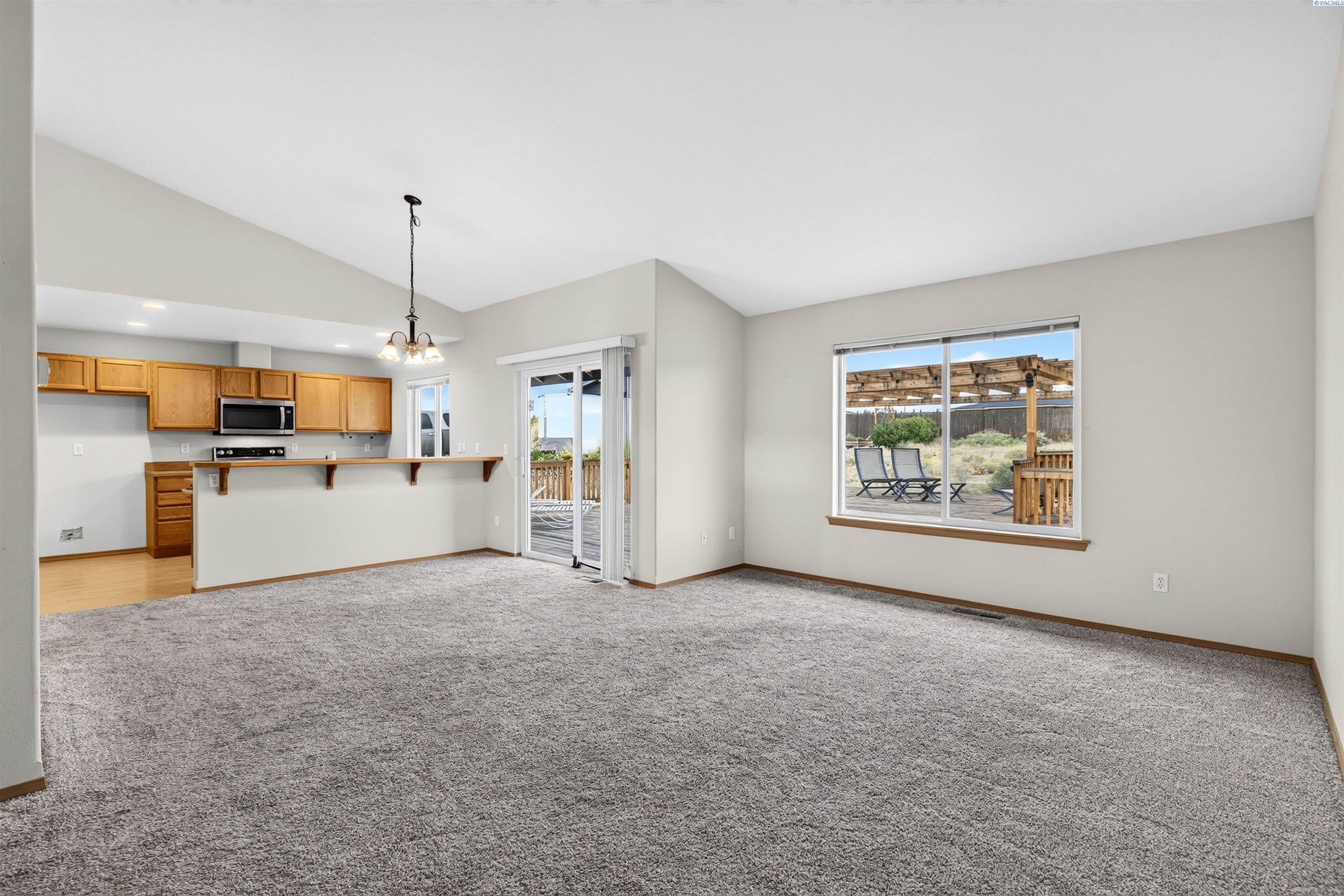 IDX 3 894 Desert Aire Dr SW