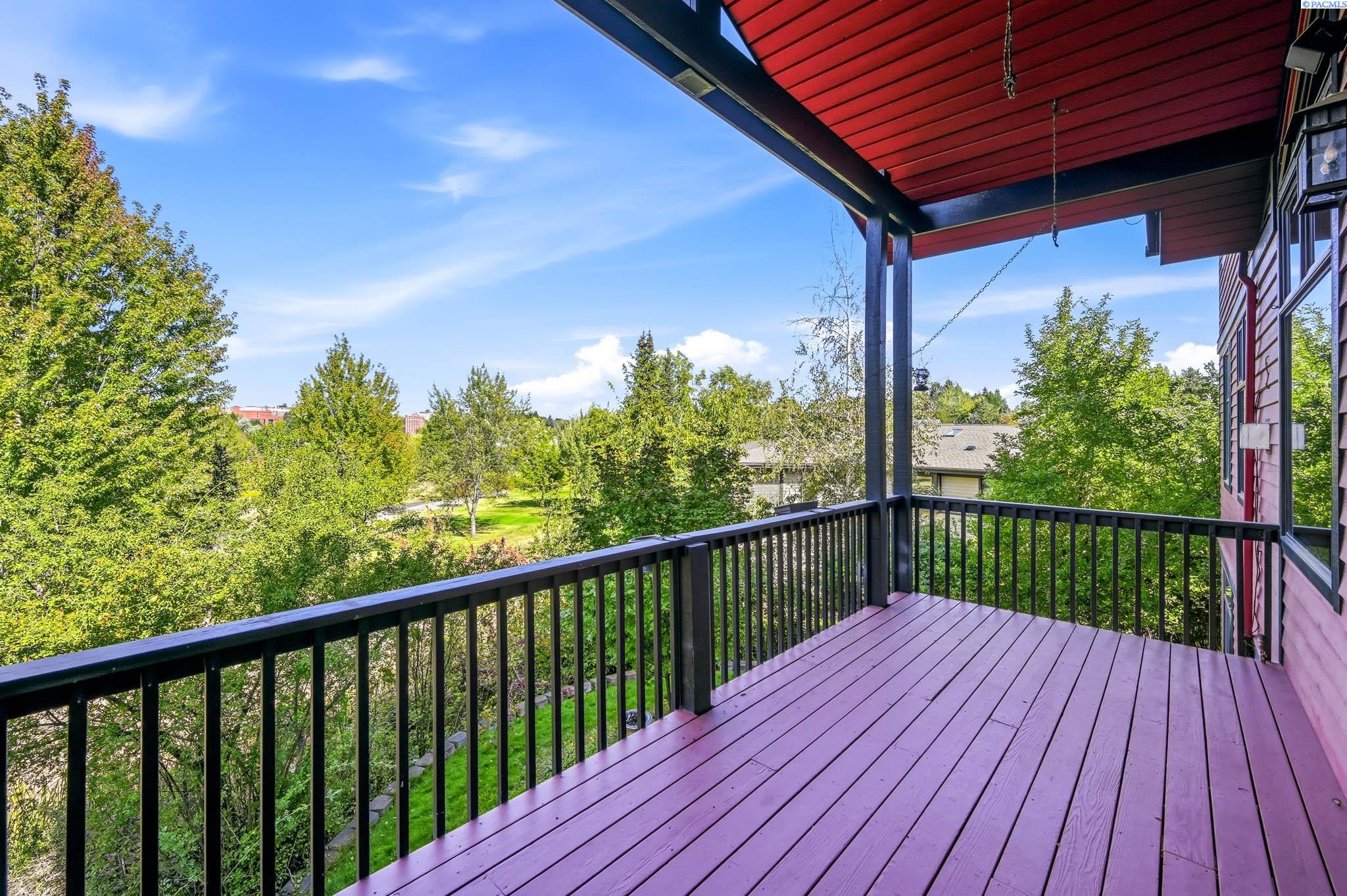 IDX 1 620 SE Edge Knoll Dr
