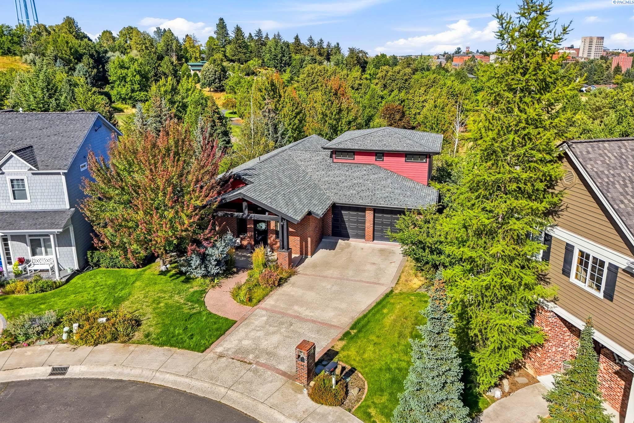IDX 3 620 SE Edge Knoll Dr