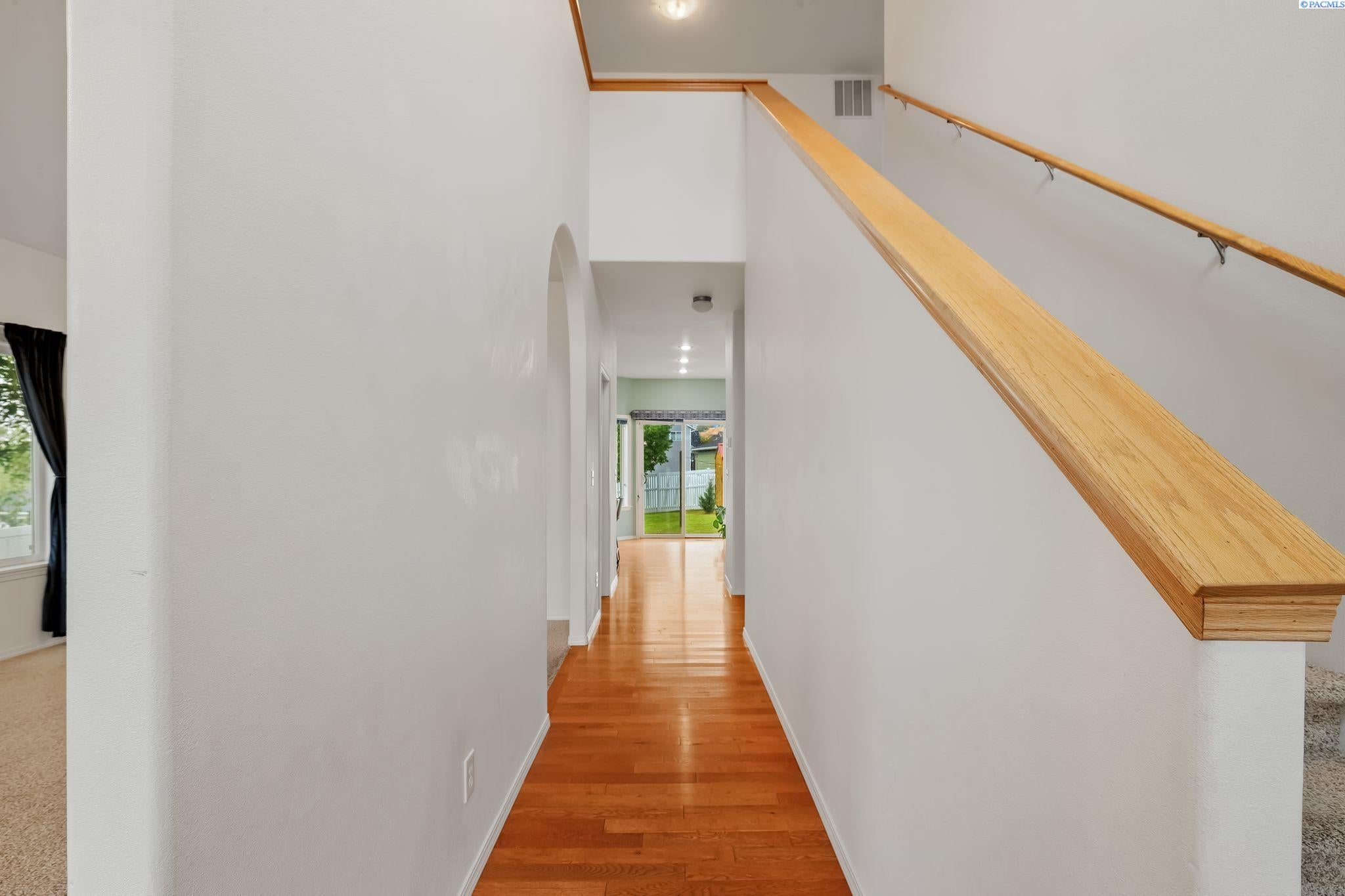 225 Sanna Ct