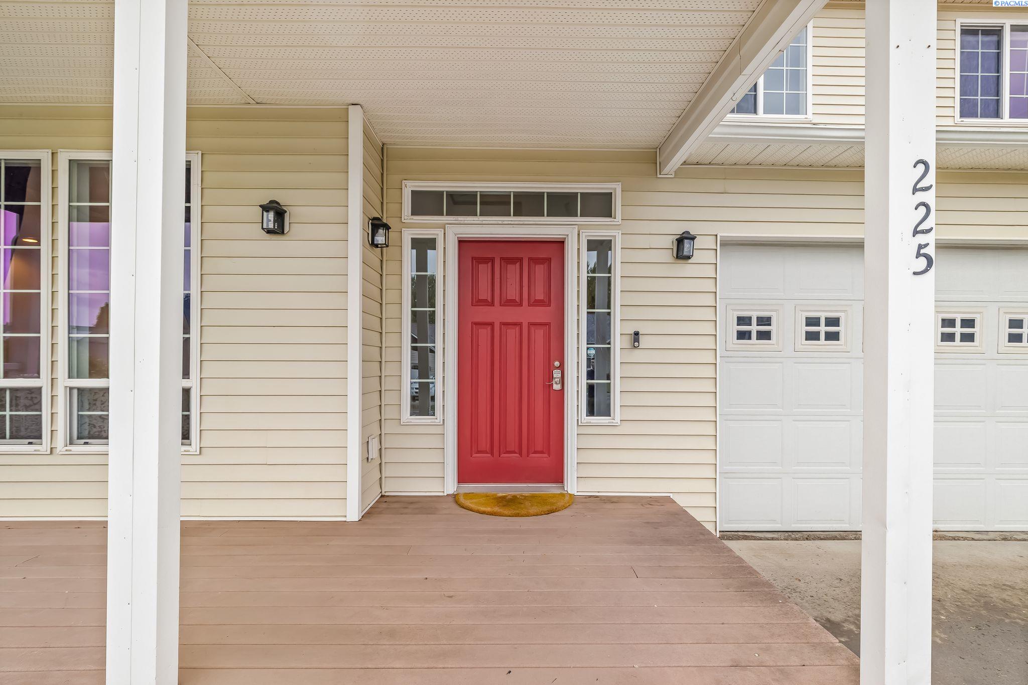 225 Sanna Ct