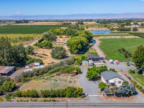 Photo of 1180 S Wapato Road, Wapato, WA 98951 (MLS # 295509)