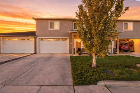 Photo of 1018 S Elma St, Kennewick, WA 99338 (MLS # 297031)