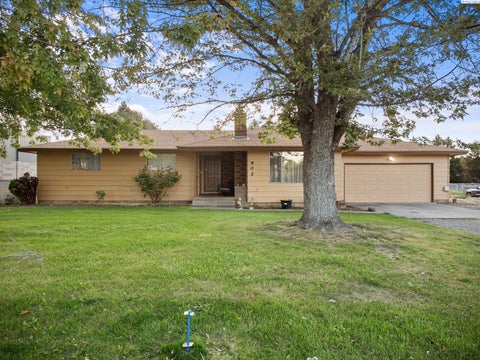 Photo of 902 S Kellogg ST, Kennewick, WA 99336 (MLS # 289554)