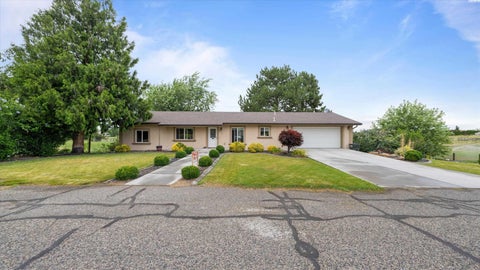 Photo of 4911 W Livingston Rd, Pasco, WA 99301 (MLS # 294239)