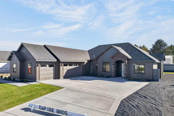7708 ALLISON CT, PASCO, WA 99301 - Image caa815f0115e3de7e53d2c25da29580a/1492574302
