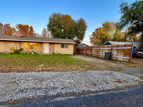 Photo of 19111909 S Beech St, Kennewick, WA 99337 (MLS # 297160)