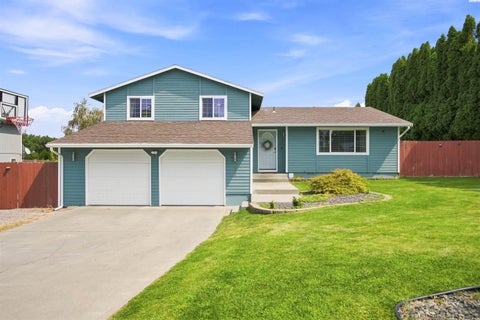 Photo of 2404 Mark Ave, Richland, WA 99352 (MLS # 295704)