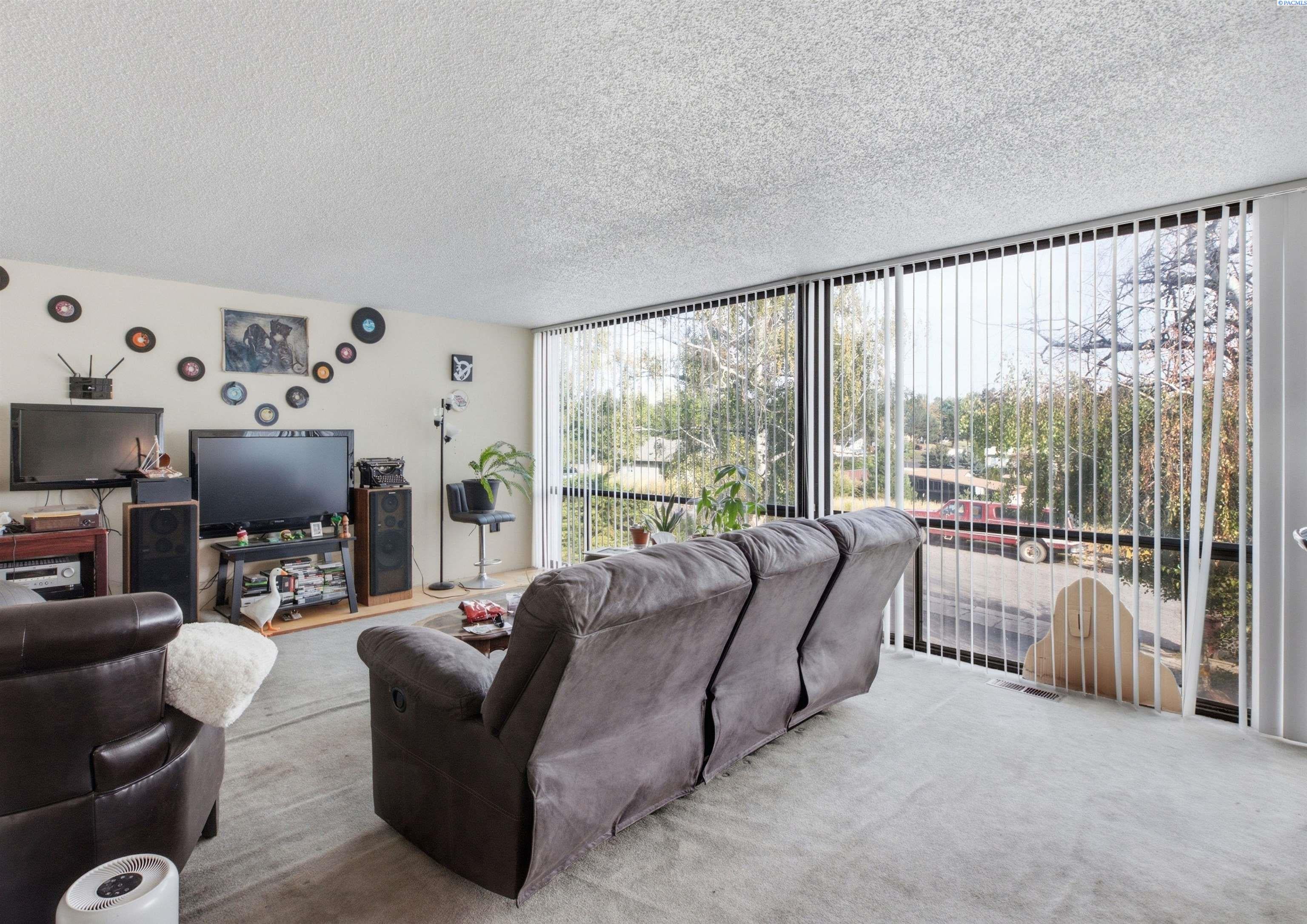 IDX 3 203-205 NW Ann St