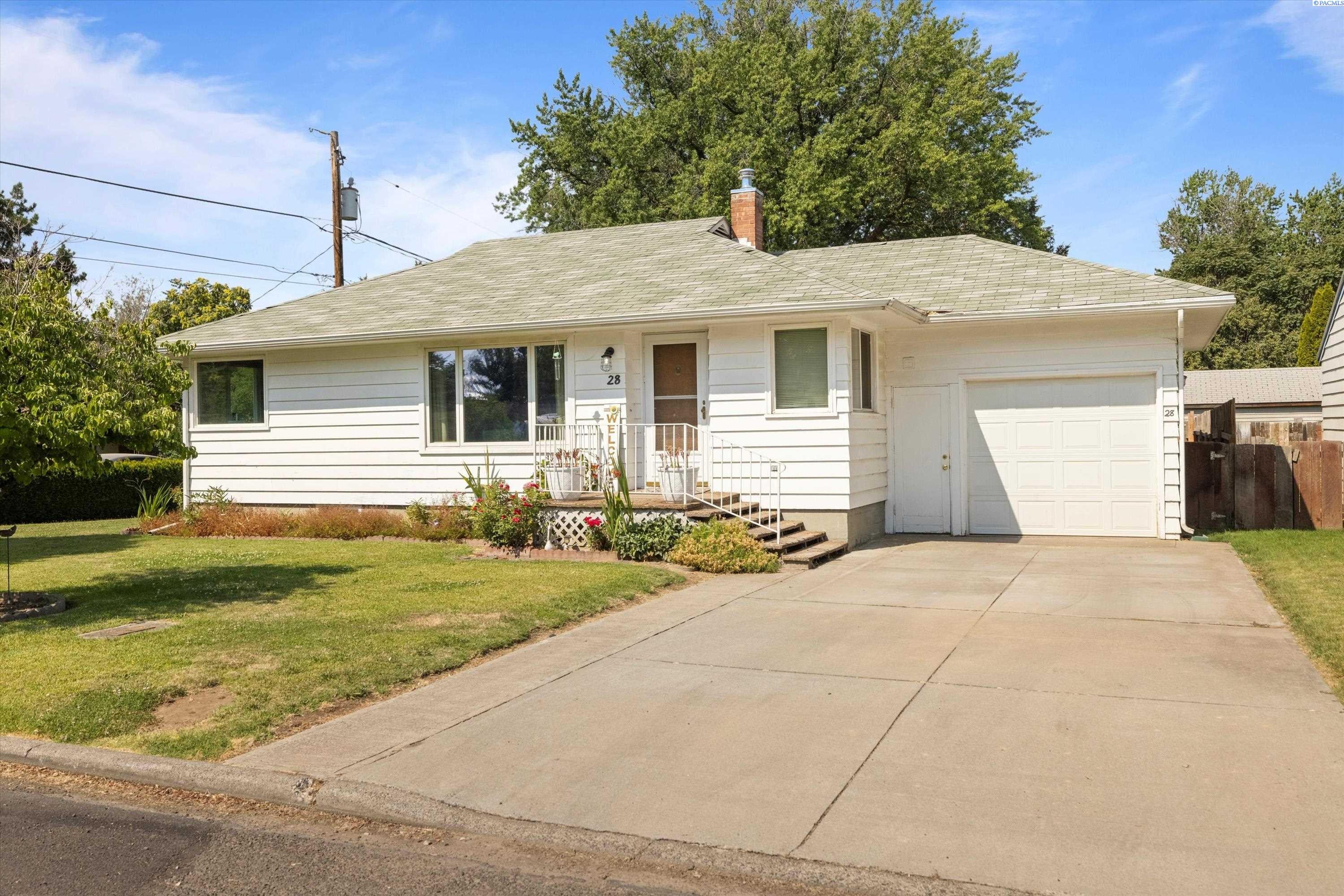 28 SW Evans Ave