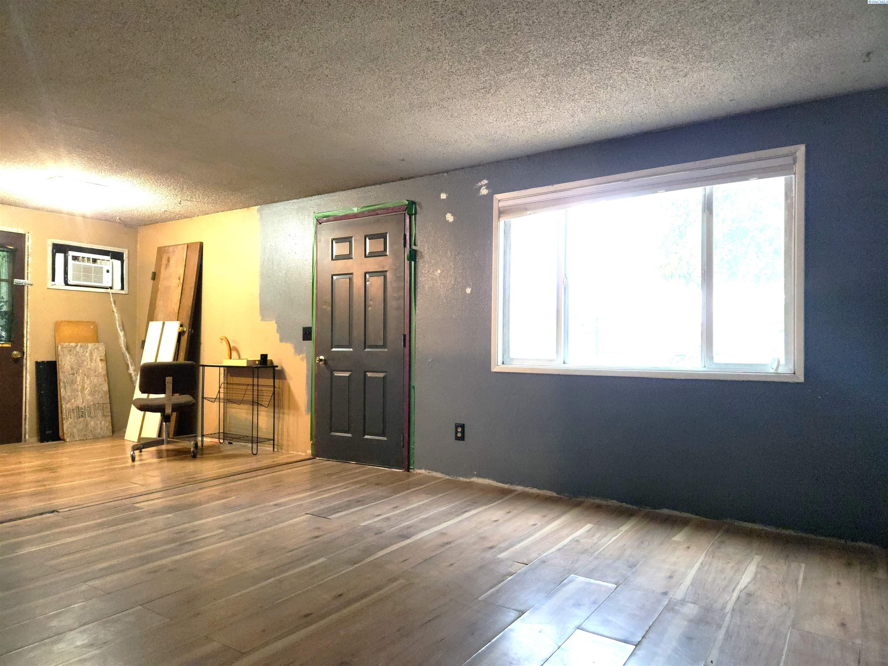 IDX 3 530 S Elm Ave