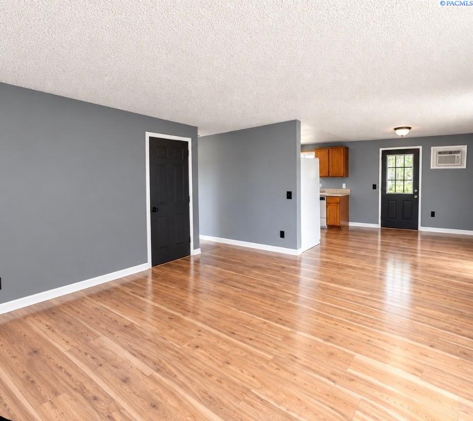 IDX 2 530 S Elm Ave