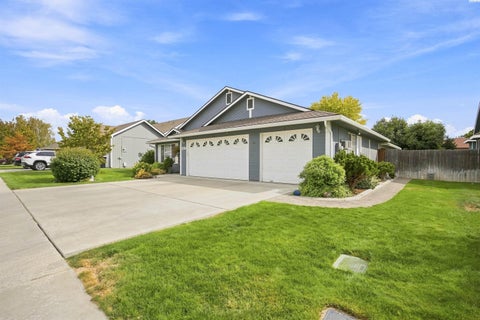 Photo of 8827 W Klamath Ave, Kennewick, WA 99336 (MLS # 296199)