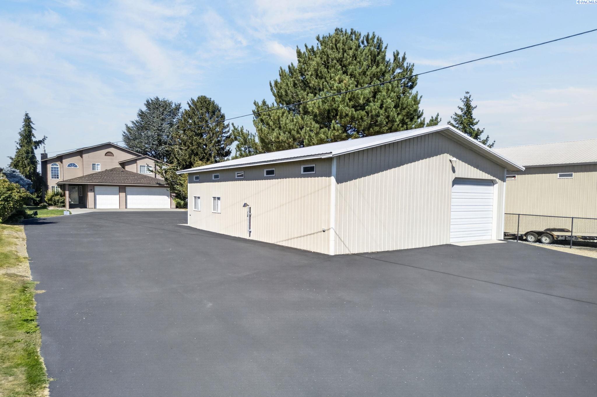 39 Paradise Drive