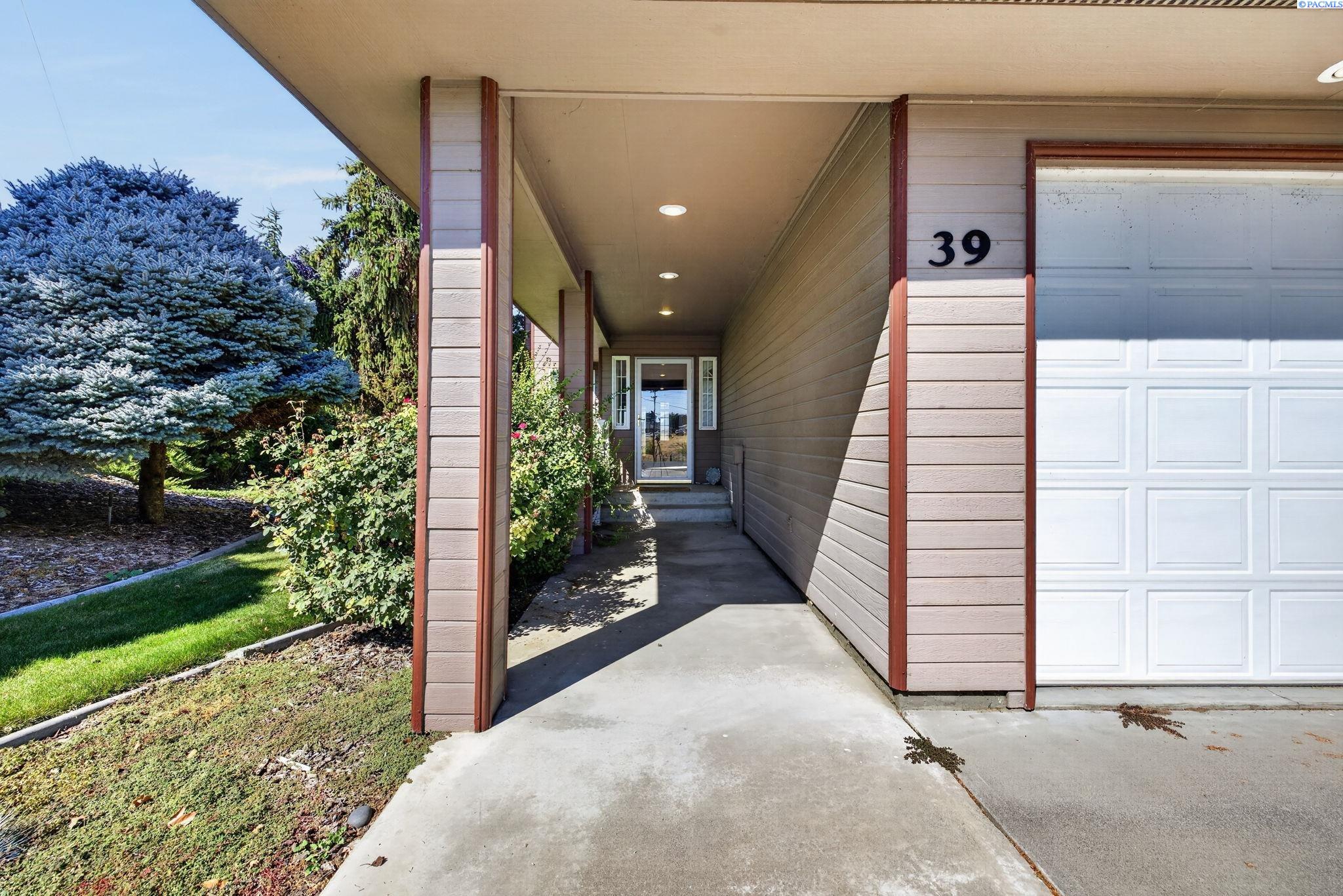 39 Paradise Drive