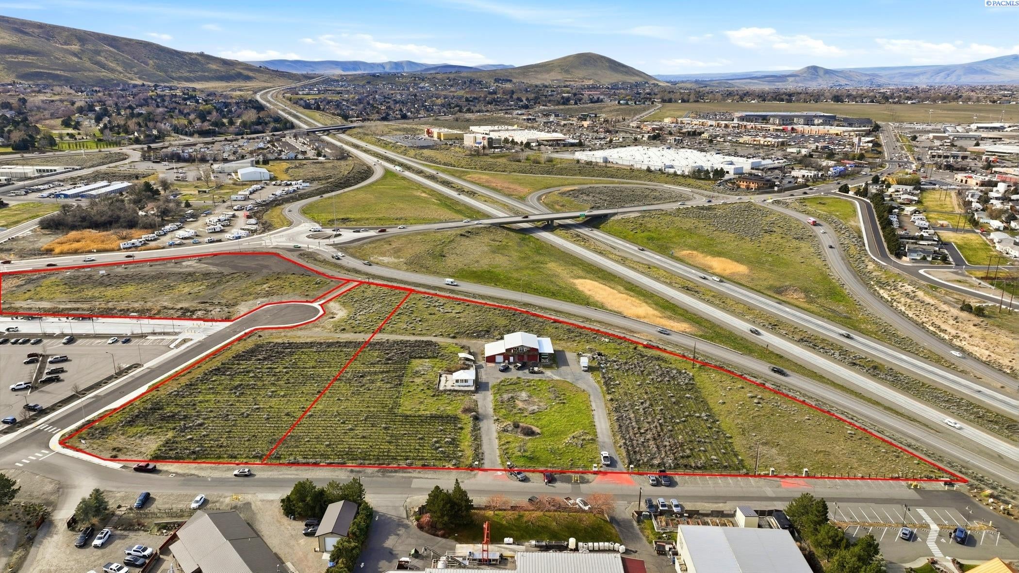 875 Tulip Ln, Richland, WA 99352