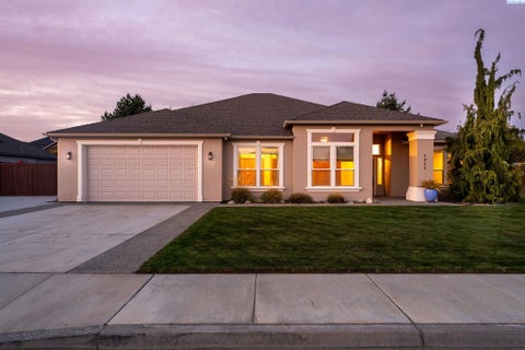 Photo of 1711 Sunshine Ave, West Richland, WA 99353 (MLS # 296927)