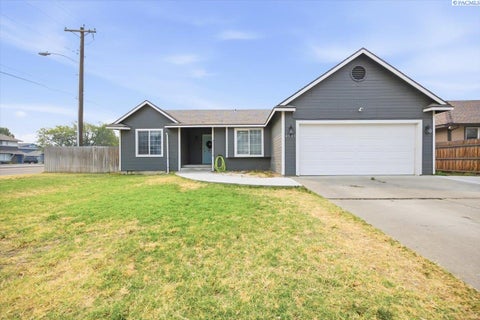 Photo of 4501 W Grand Ronde Ave, Kennewick, WA 99336 (MLS # 295368)