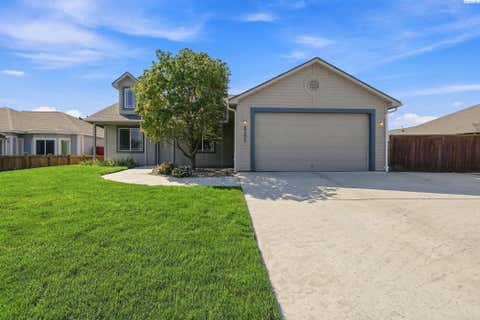 Photo of 8305 W Clearwater Pl, Kennewick, WA 99336 (MLS # 295716)