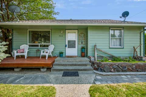 Photo of 206 E 14th Ave, Kennewick, WA 99337 (MLS # 295365)