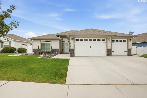 7068 W 31ST PL, KENNEWICK, WA 99338 - Image de3ecf025dd2b08c7ada3e931edd117a/1114661774