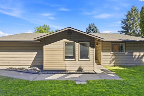 Photo of 3013 Escolar Rd, Kennewick, WA 99338 (MLS # 294400)