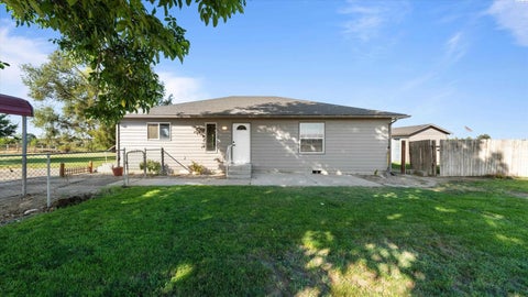 Photo of 503 Riverfront Rd, Mabton, WA 98935 (MLS # 296135)