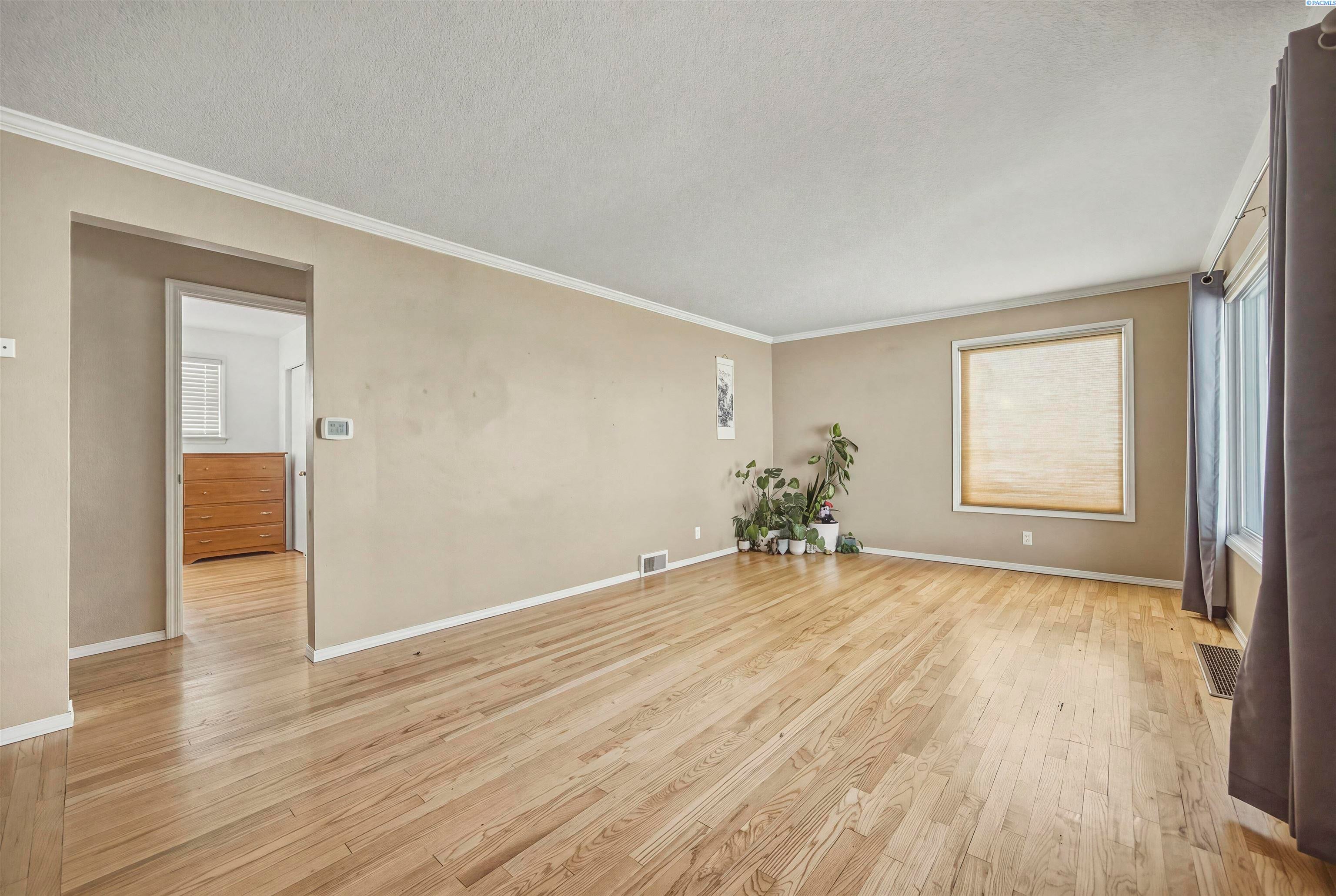 IDX 4 1838 W Octave Street