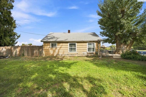Photo of 703 N 5th St, Grandview, WA 98930 (MLS # 296206)