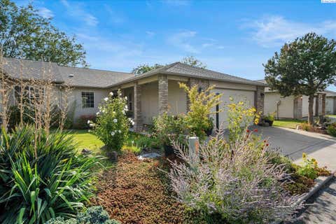 Photo of 105 Innisbrook Ln, Pasco, WA 99301 (MLS # 295657)