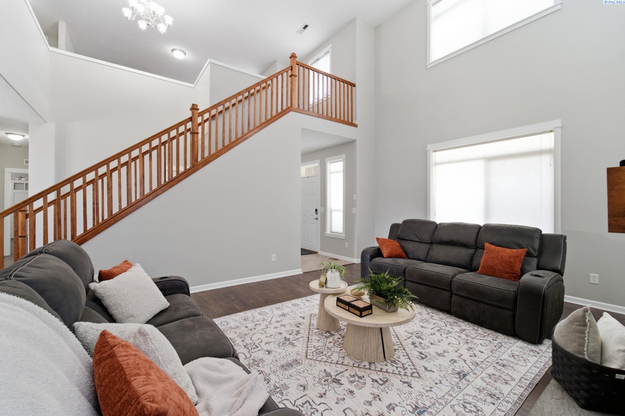 IDX 4 6313 Balmoral Ct