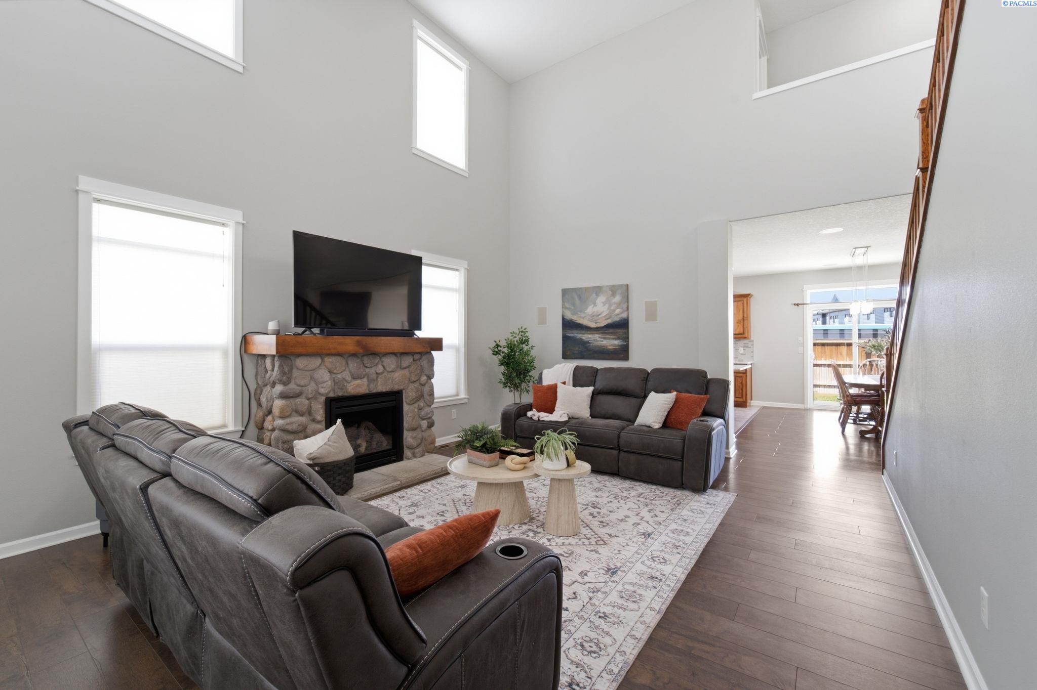 IDX 2 6313 Balmoral Ct