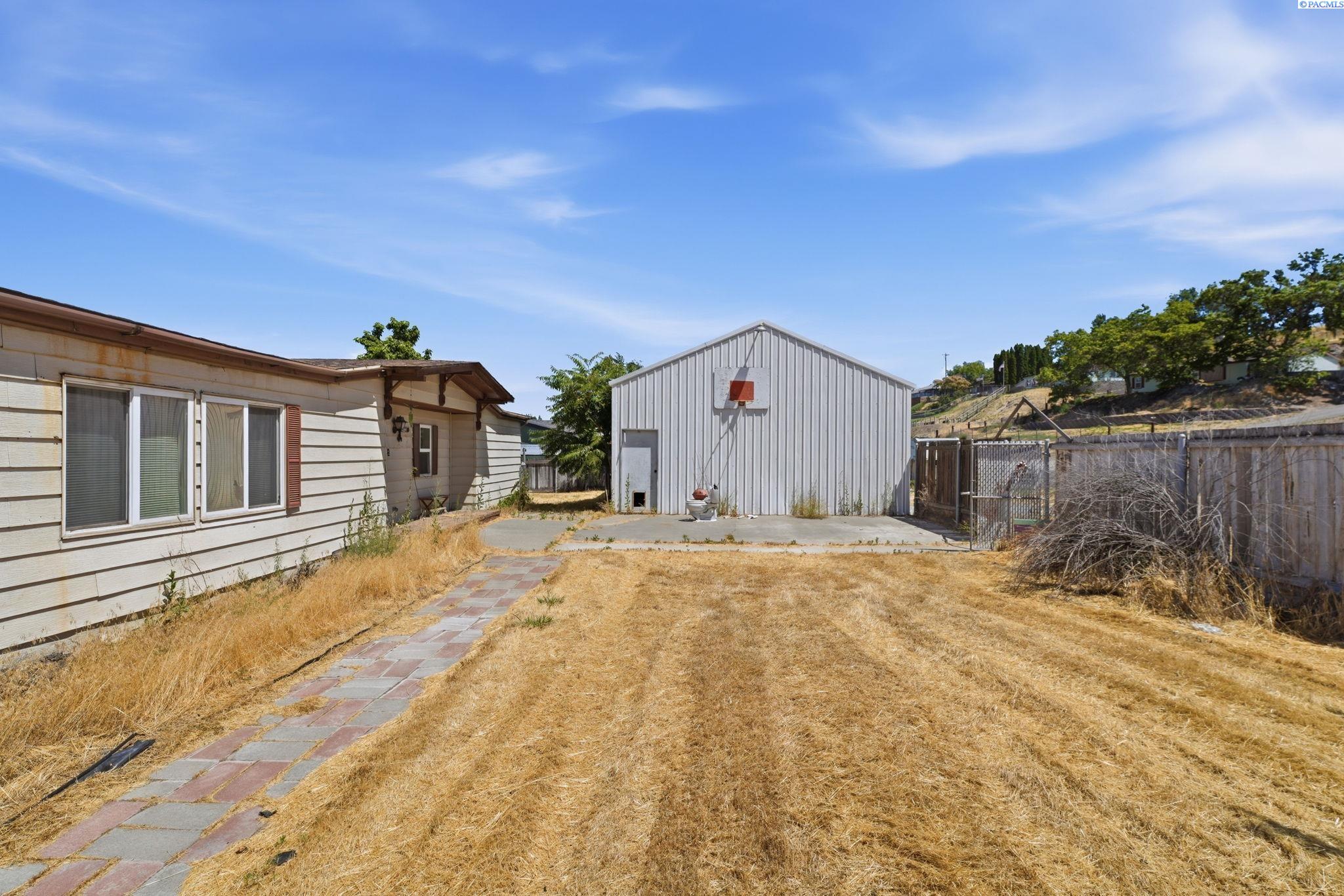 IDX 1 273 Harbor Blvd