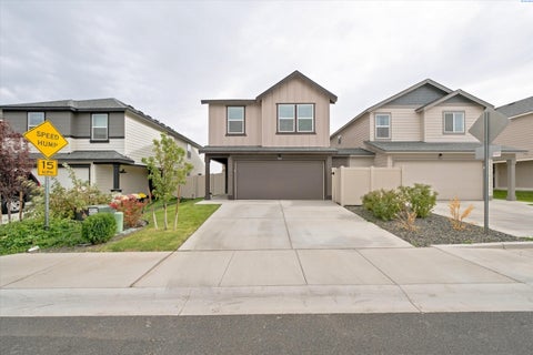 Photo of 725 S Yolo Pl, Kennewick, WA 99336 (MLS # 297148)